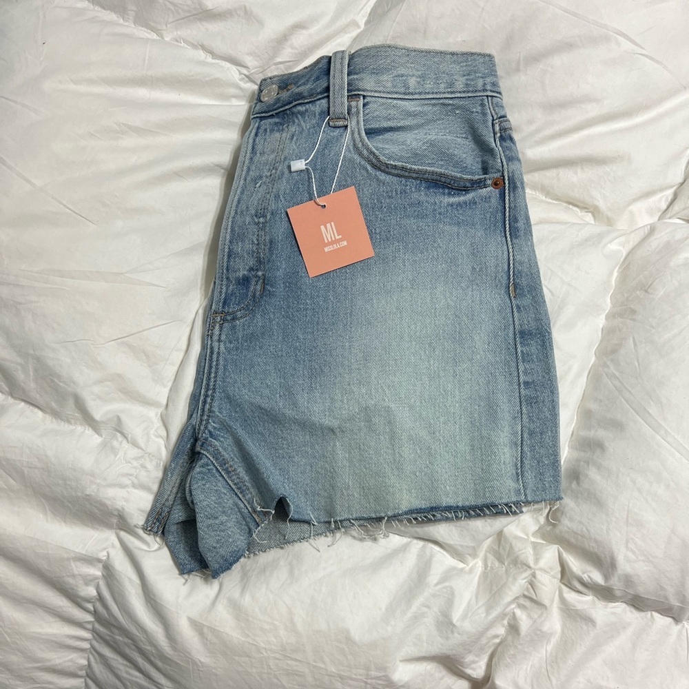 Denim shorts - Picture 2 of 7